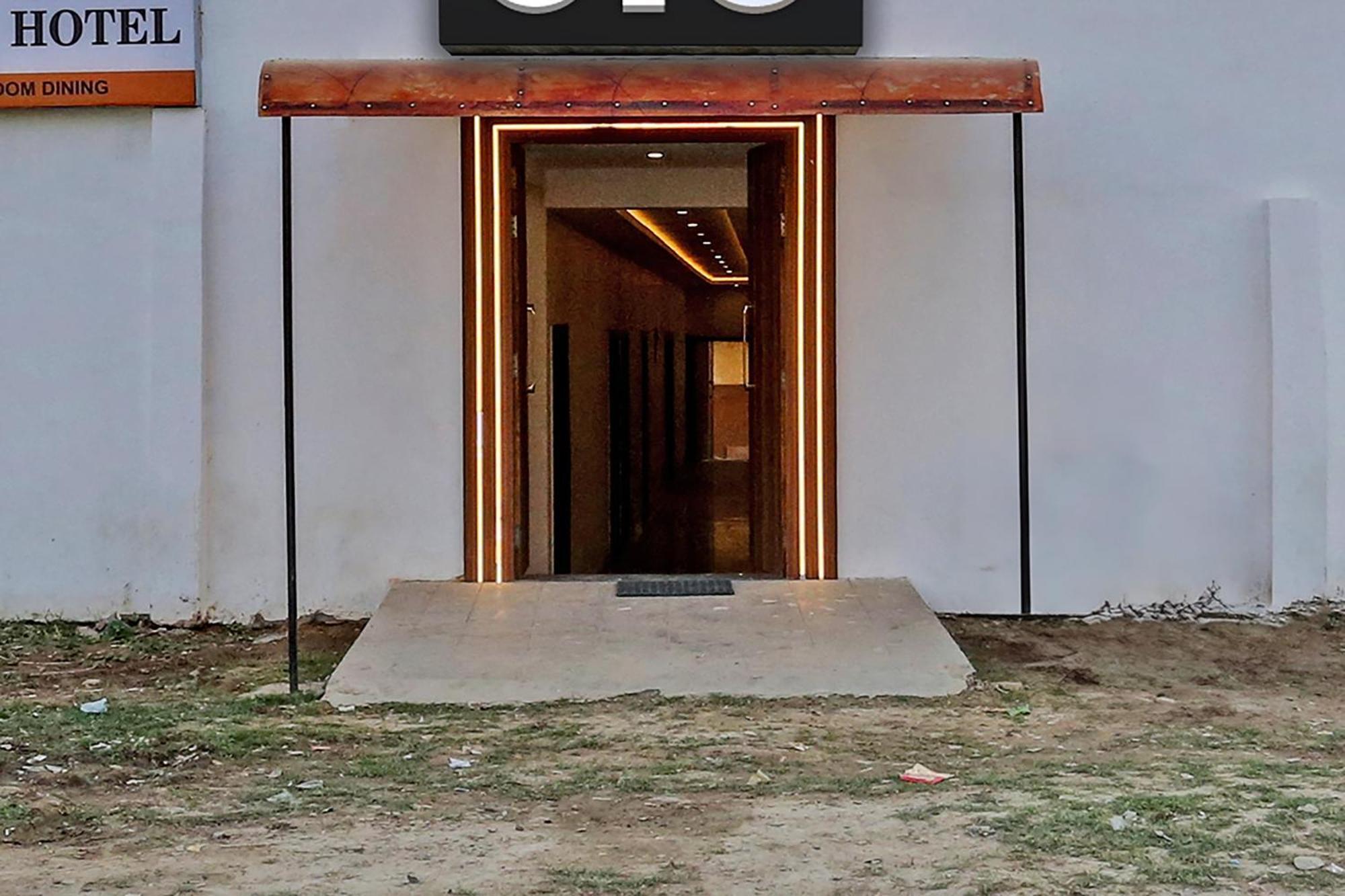 O North & Lawn 4* Lucknow