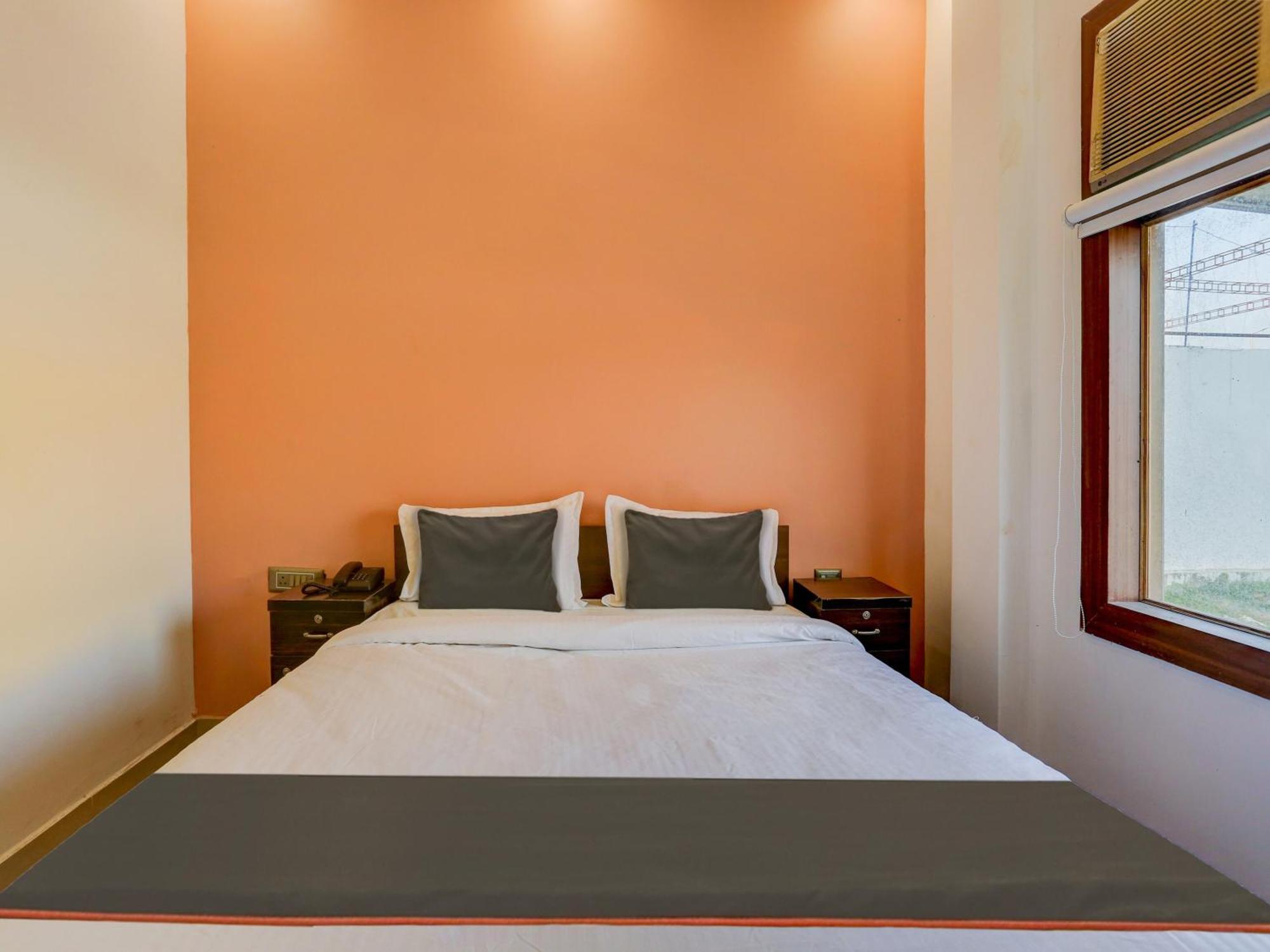 O North & Lawn Hotel Lucknow
